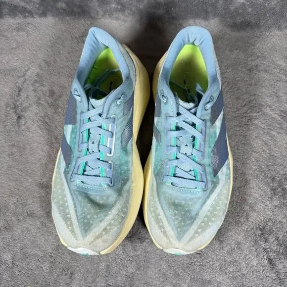 Women’s 8 New Balance FuelCell Rebel V4 Running Shoe Training Light Bouncy - Picture 2 of 6